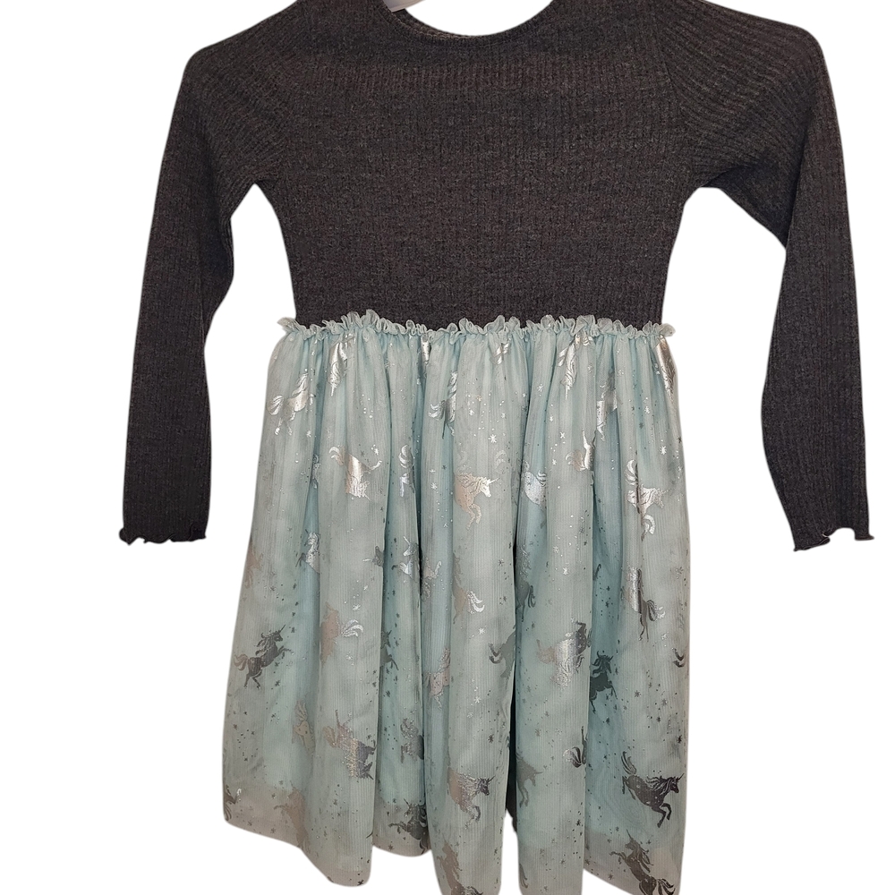 Green Casual Dress with Long Cuffed Sleeves and Pleated A-line Style